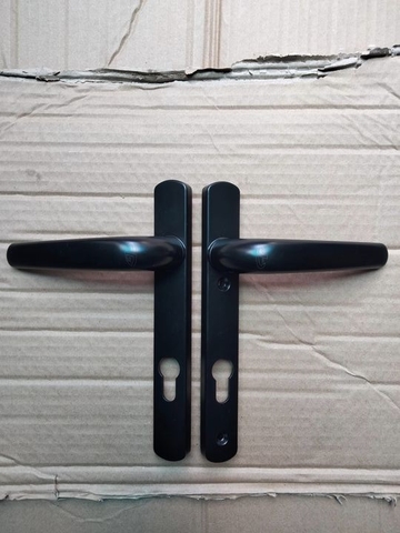 Bán lẻ tay khoá cửa nhôm AG lắp hệ Việt Pháp 4500, hệ PMA, hệ 55, hệ 700, hệ 1000, sắt hộp 3x6, hộp 4x8