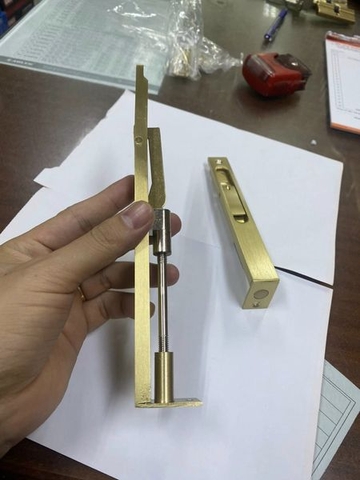 Chốt âm cửa bằng đồng cho gỗ, nhôm kính, sắt, inox