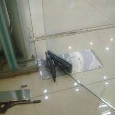 SỬA CHỮA Thay Bản Lề Cửa Kính Cường Lực Tại HÀ NỘI