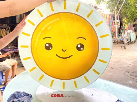 Ô Kính Tròn Điêu Khắc Hình Mặt Trời