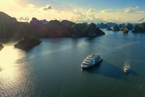 Du thuyền CAPELLA Cruise 5 sao