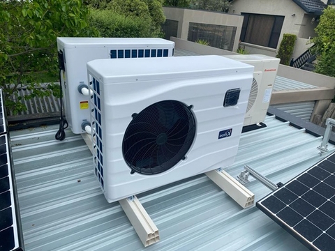 vi sao nen su dung bom nhiet heatpump cho be boi bon mua