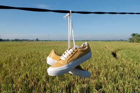 BỘ SƯU TẬP KARINA ROZUNKO X VANS