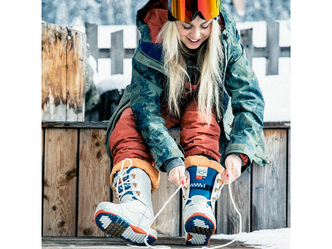 Vans Ra Mắt Phiên Bản Mới Của Giày Trượt Tuyết Dành Cho Nữ