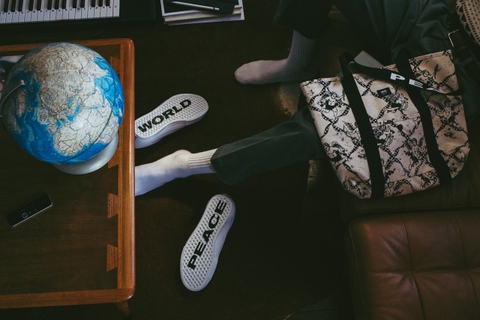 VẬN ĐỘNG VIÊN JUSTIN HENRY VÀ VANS THÚC ĐẨY HÒA BÌNH THẾ GIỚI VỚI STYLE 36