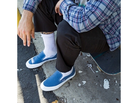 Vans Vinh Danh Vận Động Viên Trượt Ván Nổi Tiếng Bằng Một Phiên Bản Slip-on Pro