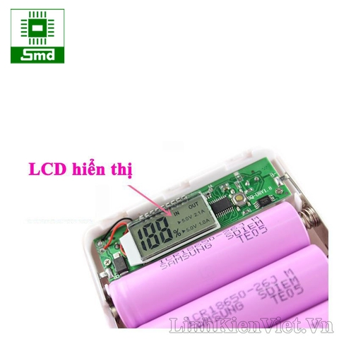 Box sạc dự phòng 8 cell LCD