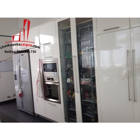cho thuê biệt thự nguyên căn có hồ bơi đường hoàng hoa thám quận bình thạnh, giá cho thuê:1900$/tháng