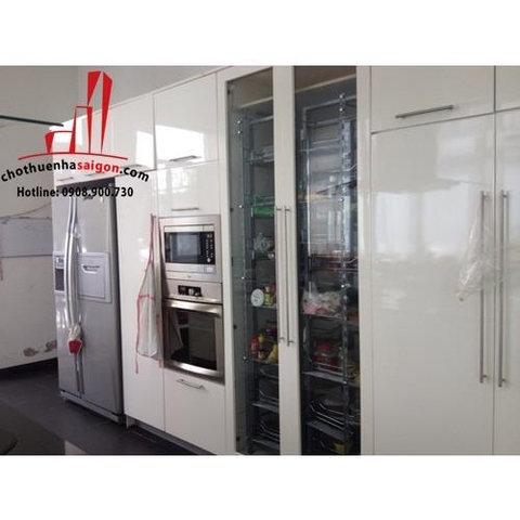 cho thuê biệt thự nguyên căn có hồ bơi đường hoàng hoa thám quận bình thạnh, giá cho thuê:1900$/tháng