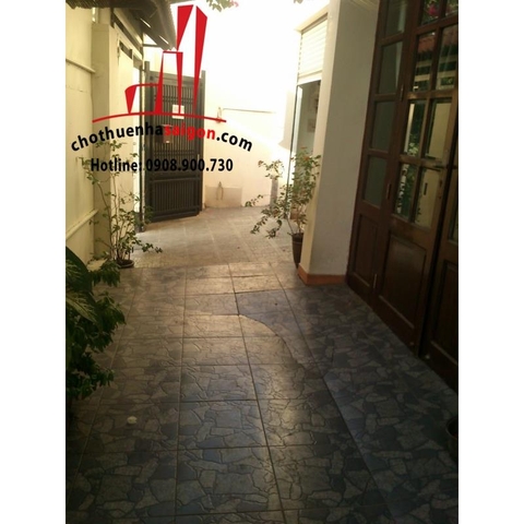 Cho thuê Villa Quận 2, khu Thảo Điền, giá 1200$