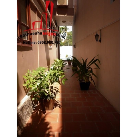 Cho thuê Villa quận 2, Thảo Điền , giá 2500$