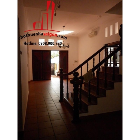 Cho thuê Villa quận 2, Thảo Điền , giá 2500$