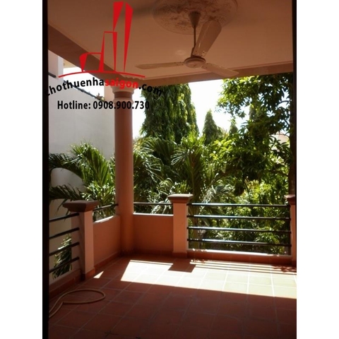 Cho thuê Villa quận 2, Thảo Điền , giá 2500$