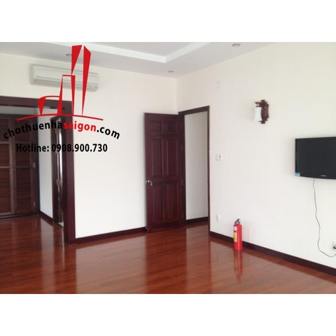 Cho thuê Villa Quận 2, khu Thảo Điền, giá 5000$