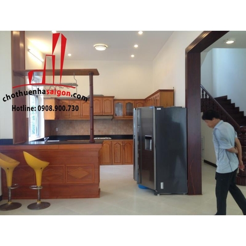 Cho thuê Villa Quận 2, khu Thảo Điền, giá 5000$