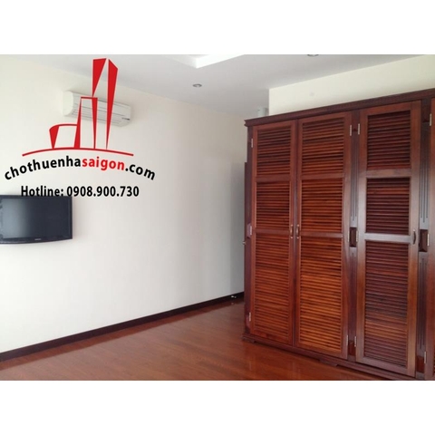 Cho thuê Villa Quận 2, khu Thảo Điền, giá 5000$