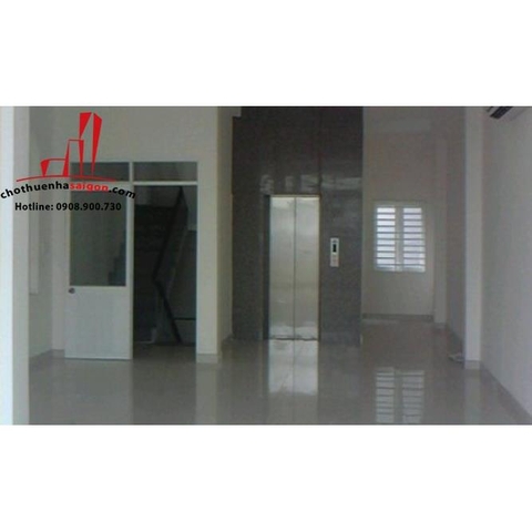 Cho thuê nhà Quận Bình Thạnh, mặt tiền đường Nguyễn Cửu vân. Giá : 2.500 usd/tháng.