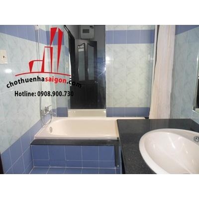 Cho thuê Villa Quận Phú Nhuận, đường Trần Cao Vân. Giá : 1.600 usd/ tháng.