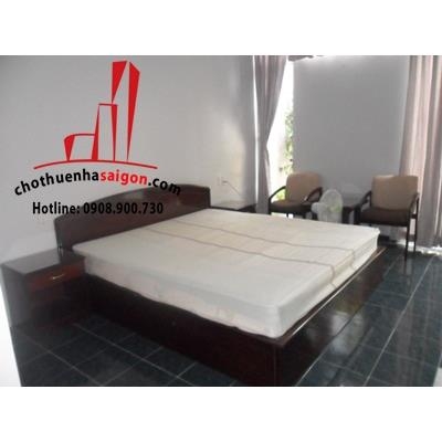 Cho thuê Villa Quận Phú Nhuận, đường Trần Cao Vân. Giá : 1.600 usd/ tháng.