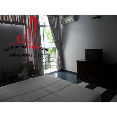 Cho thuê Villa Quận Phú Nhuận, đường Trần Cao Vân. Giá : 1.600 usd/ tháng.