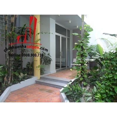 Cho thuê Villa Quận Phú Nhuận, đường Trần Cao Vân. Giá : 1.600 usd/ tháng.