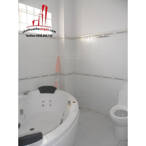 Cho thuê Villa Quận Bình Thạnh, hẻm rộng khu dân cư Bình Lợi. Giá : 24 triệu/tháng.