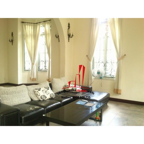 cho thuê biệt thự quận 2, biệt thự khu thảo điền có sân vườn, hồ bơi, giá 4000$