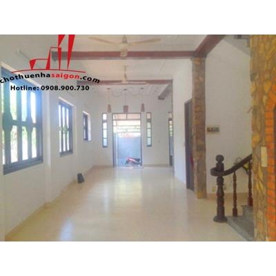 cần cho thuê biệt thự căn góc, khu combound fidico quận 2 giá cho thuê:2500$/tháng