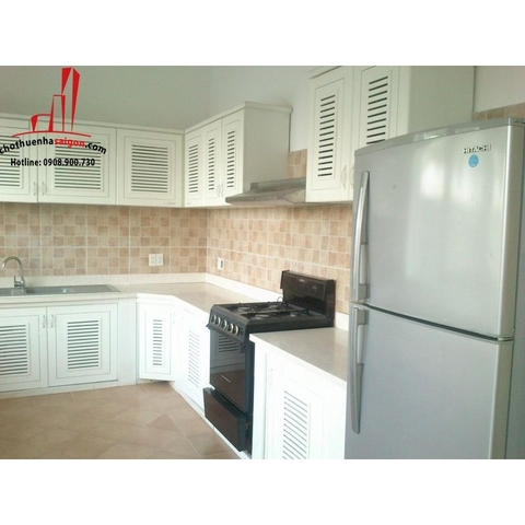 Cho thuê biệt thự bờ sông Quận 2 - giá 4000$