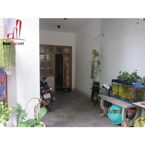 Cho thuê Villa Quận Bình Thạnh, hẻm xe hơi đường Ung Văn Khiêm. Giá : 1.000 usd/tháng.