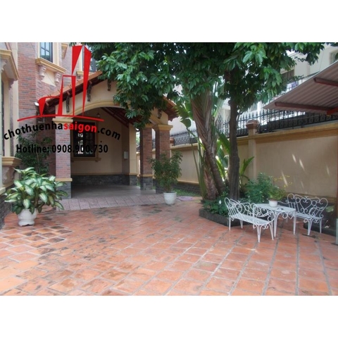 Cho thuê Villa Quận 2, khu Thảo Điền, giá 4000$