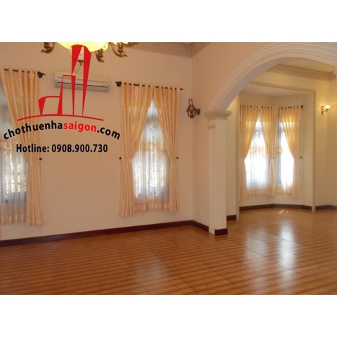 Cho thuê Villa Quận 2, khu Thảo Điền, giá 4000$