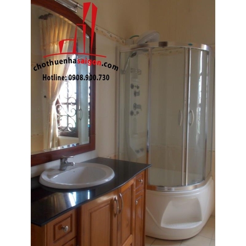 Cho thuê Villa Quận 2, khu Thảo Điền, giá 4000$