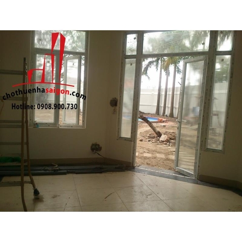 Cho thuê villa mặt tiền đường Nguyễn Văn Hưởng - Quận 2