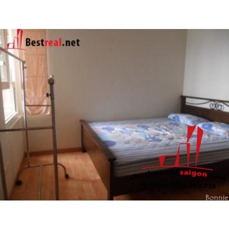 Căn hộ Saigon Pearl cho thuê, tầng 6, nội thất đầy đủ, nhìn ra thành phố, 1050usd/month
