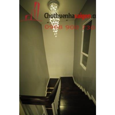 Cho thuê Villa quận 2, đường Trần Não giá 2000$