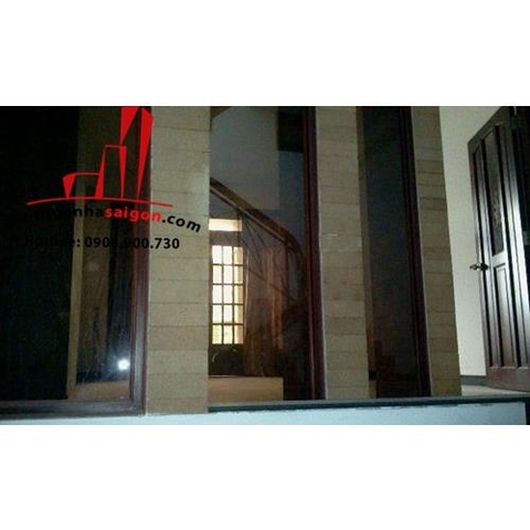 cho thuê nhà nguyên căn quận 1, đường huỳnh khương ninh, giá 1500$.