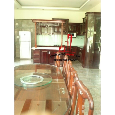 Cho thuê Villa quận 2, khu compound Thảo Điền, giá 2500$