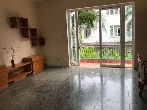 cho thuê biệt thự quận 2, khu combound đường nguyễn văn hưởng giá cho thuê:90tr/tháng