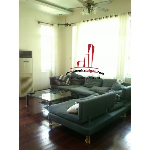 Cho thuê Villa quận 2, khu compound Thảo Điền, giá 2500$