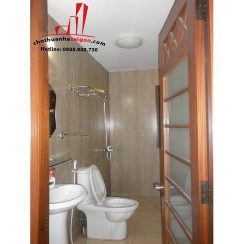 cho thuê nhà nguyên căn góc 2 mặt tiền đường đoàn thị điểm, quận phú nhuận
