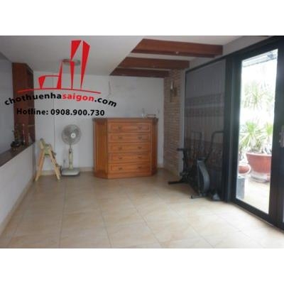 cho thuê nhà nguyên căn góc 2 mặt tiền đường đoàn thị điểm, quận phú nhuận