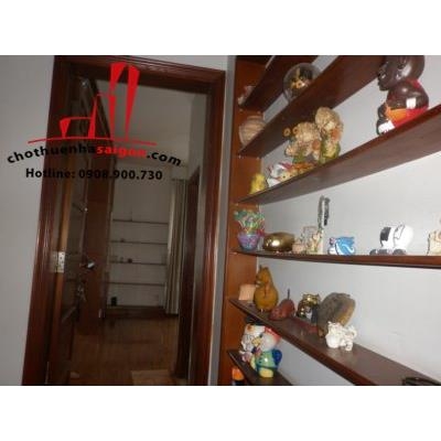 cho thuê nhà nguyên căn góc 2 mặt tiền đường đoàn thị điểm, quận phú nhuận