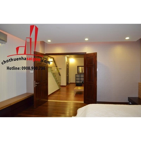 Cho thuê Villa Quận 2, khu Thảo Điền, giá 2500$