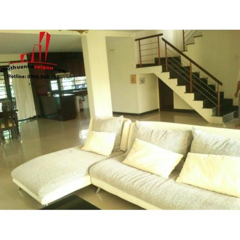 cần cho thuê biệt thự sân vườn quận 2, đường nguyễn văn hưởng giá cho thuê:3500$/tháng