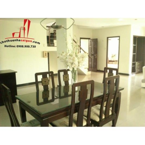 cần cho thuê biệt thự sân vườn quận 2, đường nguyễn văn hưởng giá cho thuê:3500$/tháng