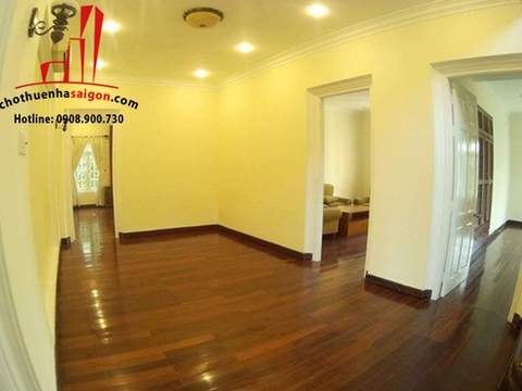 biệt thự nguyên căn khu comboud đường nguyễn văn hưởng quận 2, giá cho thuê:5500$/tháng
