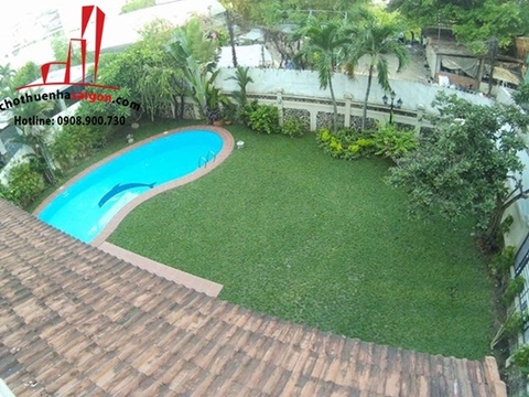 biệt thự nguyên căn khu comboud đường nguyễn văn hưởng quận 2, giá cho thuê:5500$/tháng