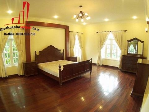 biệt thự nguyên căn khu comboud đường nguyễn văn hưởng quận 2, giá cho thuê:4500$/tháng