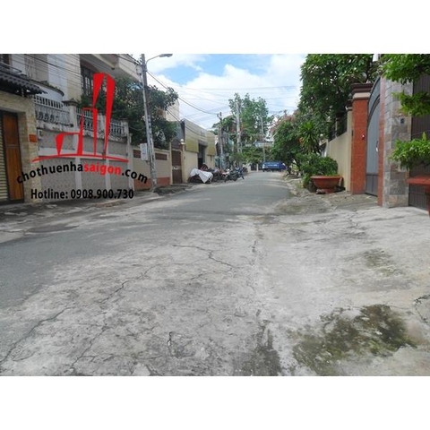 Cho thuê Villa Quận Bình Thạnh, hẻm rộng đường Nguyễn Xí. Giá : 1.000 usd/tháng.